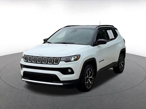Used 2025 Jeep Compass Limited AWD/4WD image 7