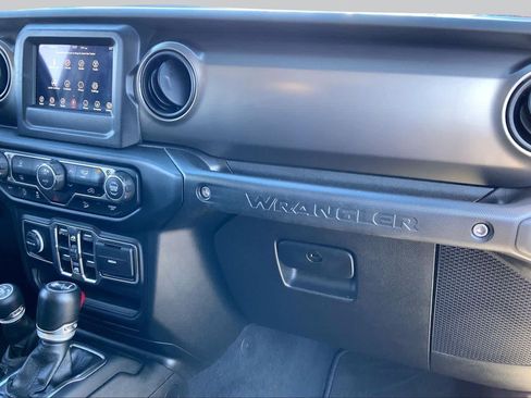 Used 2019 Jeep Wrangler Unlimited Sport S AWD/4WD image 19