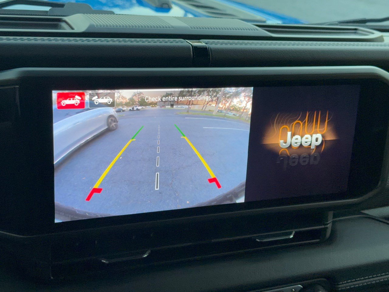 Used 2024 Jeep Wrangler Unlimited Rubicon w/ Technology Group AWD/4WD image 24