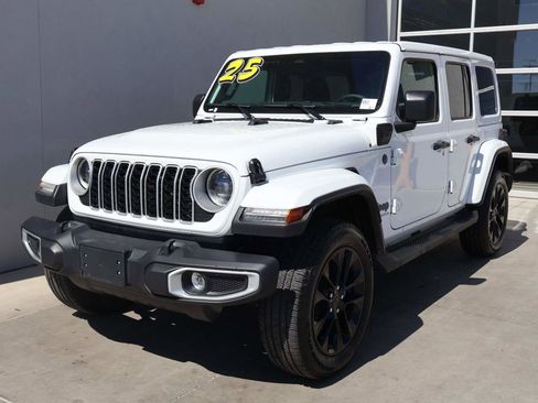 Used 2025 Jeep Wrangler Unlimited Sahara AWD/4WD image 1