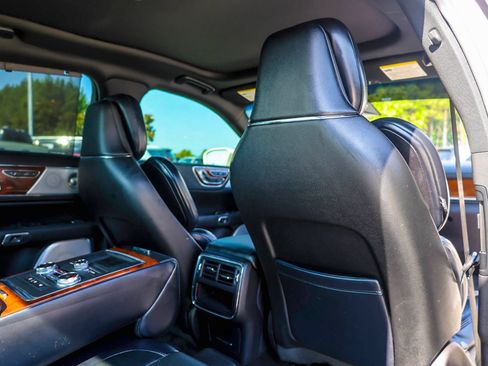 Used 2017 Lincoln Continental Reserve w/ Luxury Package AWD/4WD image 10