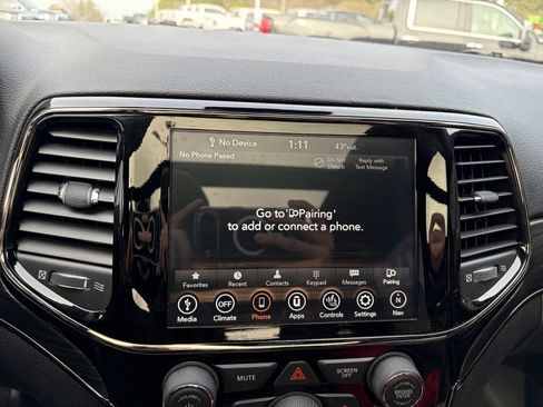 Used 2019 Jeep Grand Cherokee Limited X image 14