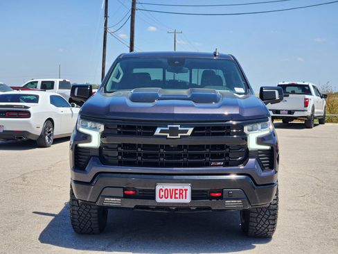 Used 2022 Chevrolet Silverado 1500 LT Trail Boss w/ LT Trail Boss Premium Package AWD/4WD image 2