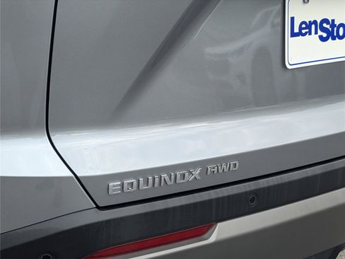 Used 2025 Chevrolet Equinox LT AWD/4WD image 10