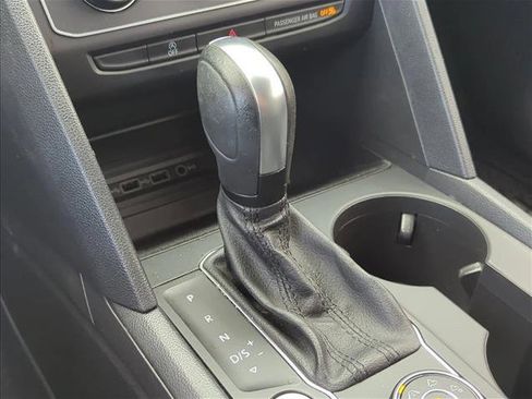 Used 2021 Volkswagen Atlas SE w/ Towing Package image 10