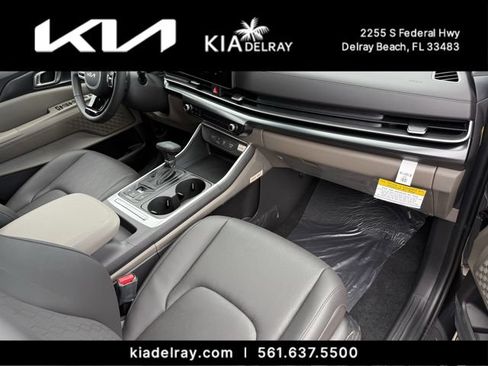 New 2026 Kia Carnival FWD image 9