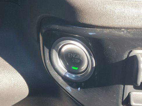 Used 2025 GMC Sierra 1500 SLT image 29