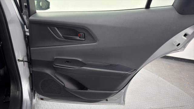 Used 2025 Toyota Prius LE FWD image 21