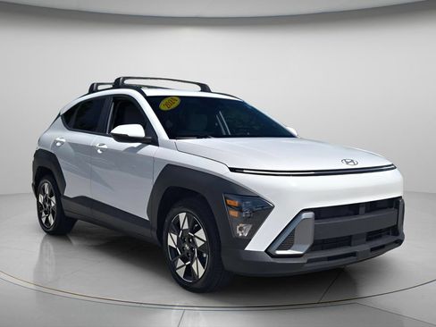 Used 2024 Hyundai Kona SEL FWD image 9