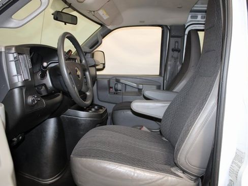Used 2019 Chevrolet Express 2500 w/ Driver Convenience Package image 8