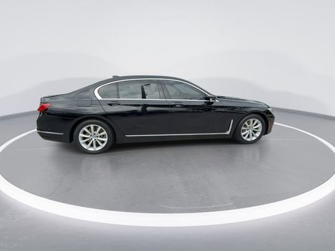 Used 2020 BMW 740i w/ Cold Weather Package RWD image 8