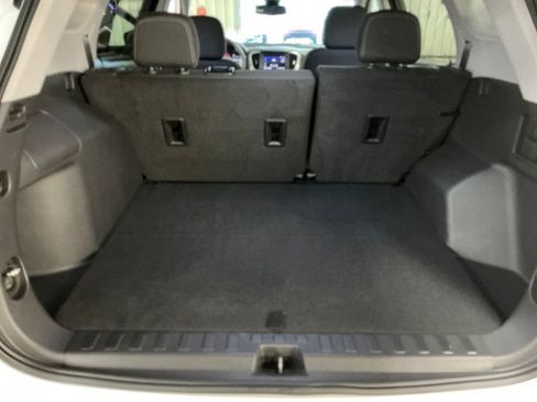 Certified 2023 GMC Terrain SLE w/ Driver Convenience Package image 22