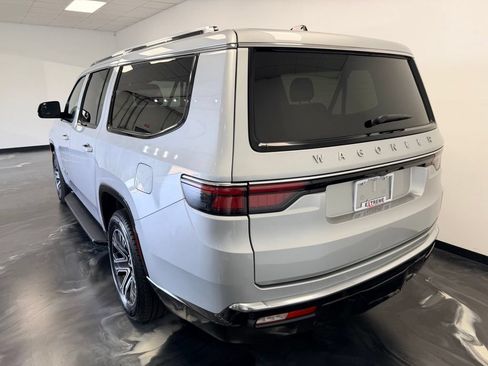 Used 2024 Jeep Wagoneer L 4WD w/ Premium Group I image 23