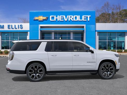 New 2026 Chevrolet Suburban RST image 39