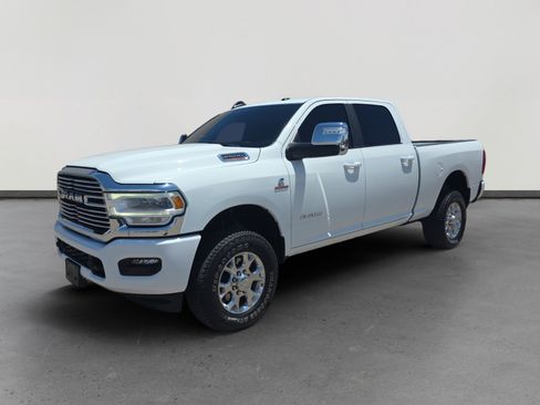 Used 2024 RAM 2500 Laramie AWD/4WD image 1