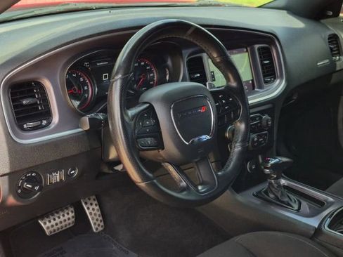 Used 2020 Dodge Charger GT w/ Blacktop Package image 8