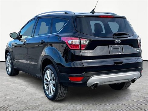 Used 2018 Ford Escape Titanium image 4