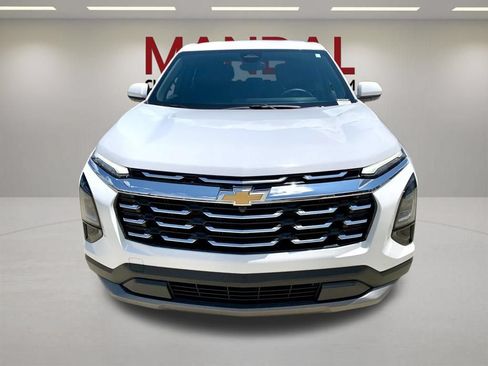 Used 2025 Chevrolet Equinox LT FWD image 3