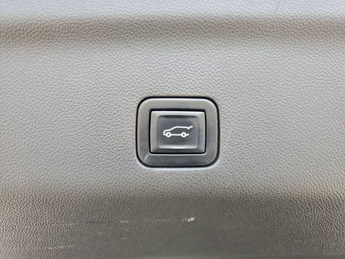 Used 2023 GMC Yukon Denali Ultimate image 37