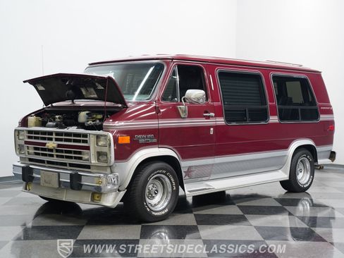 Used 1990 Chevrolet G20 image 29