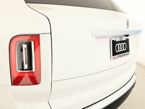 Used 2024 Rolls-Royce Cullinan w/ Cullinan Package AWD/4WD image 46