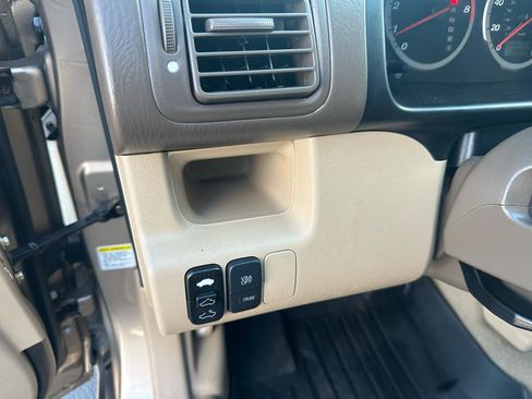 Used 2005 Honda CR-V EX image 11