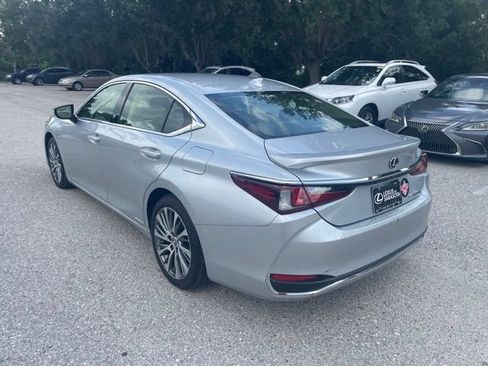 Used 2019 Lexus ES 300h w/ Premium Package FWD image 4