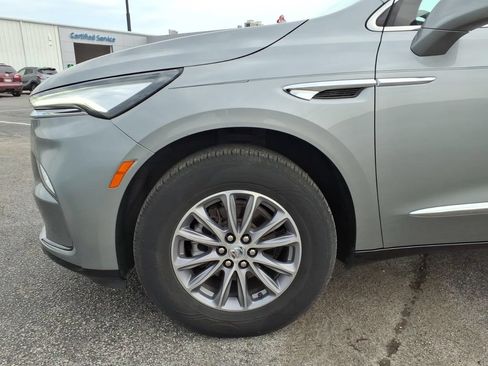 Certified 2024 Buick Enclave Essence FWD image 4