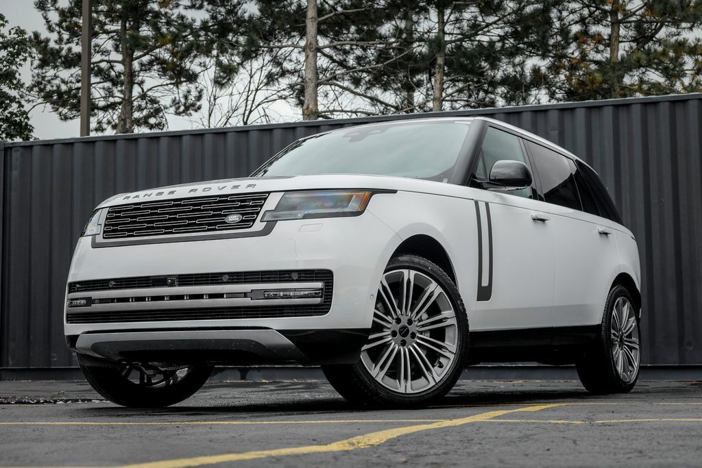 New 2026 Land Rover Range Rover Long Wheelbase SE AWD/4WD image 1
