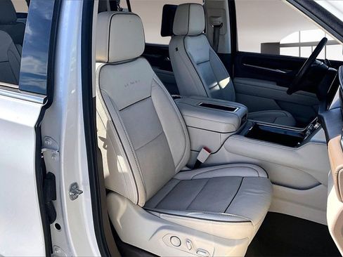 Used 2021 GMC Yukon XL Denali w/ Denali Ultimate Package image 7