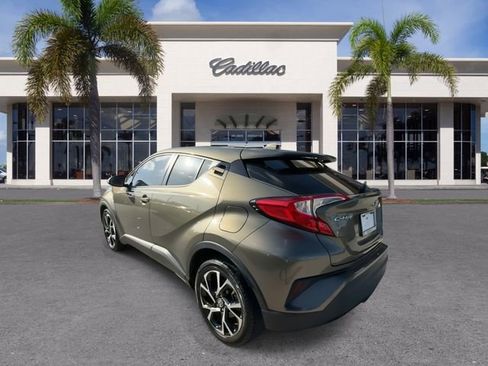 Used 2021 Toyota C-HR XLE image 11
