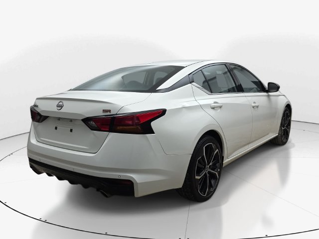 Used 2025 Nissan Altima 2.5 SR FWD image 6