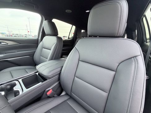 New 2026 Chevrolet Traverse LT FWD image 21