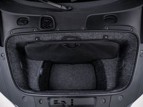 Used 2015 Audi R8 V10 w/ Full Leather Package image 33