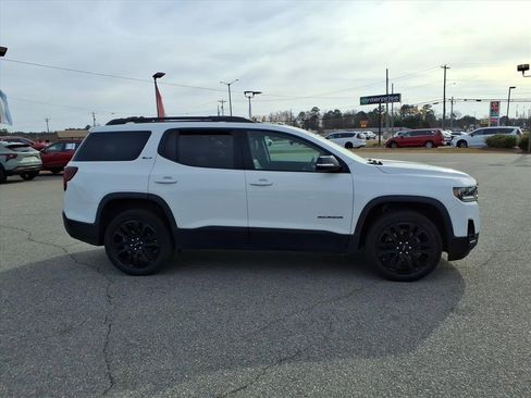 Used 2023 GMC Acadia SLT w/ Elevation Edition image 6