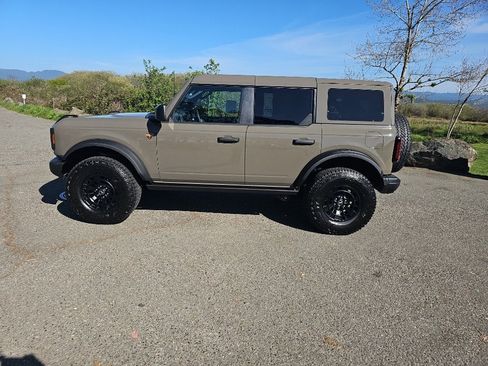 New 2026 Ford Bronco Badlands AWD/4WD image 34