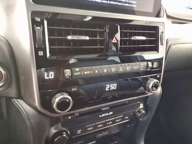 Used 2023 Lexus GX 460 Premium AWD/4WD image 14