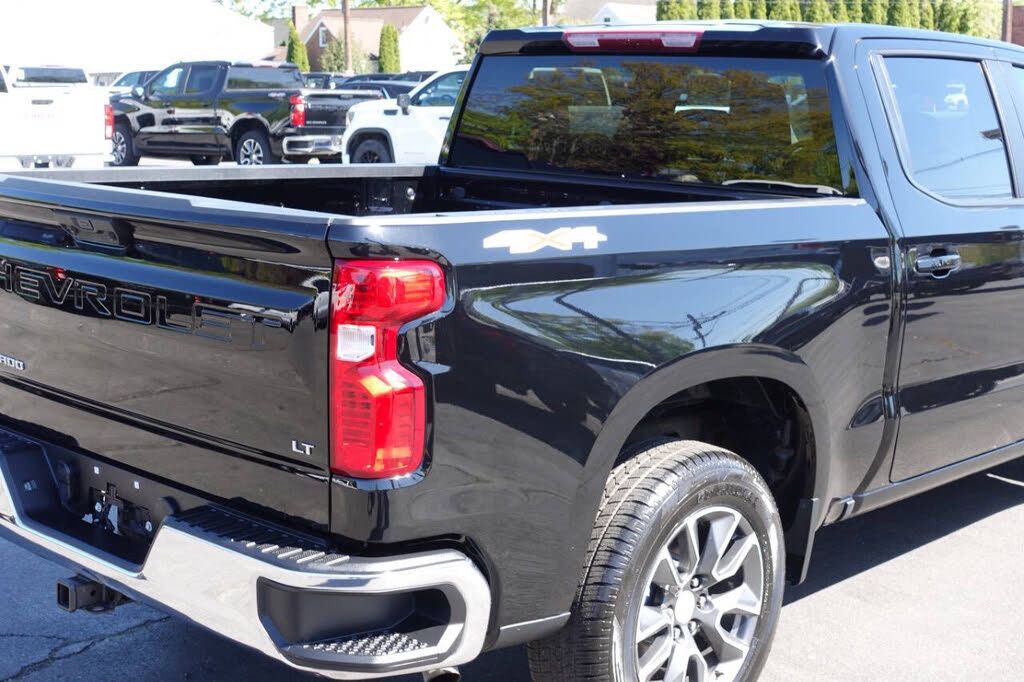 Used 2023 Chevrolet Silverado 1500 LT AWD/4WD image 12
