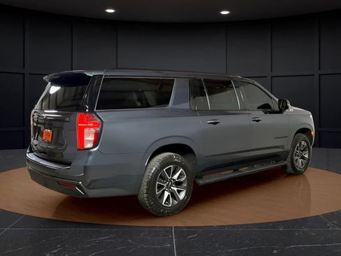 Used 2021 Chevrolet Suburban Z71 w/ Z71 Off-Road Package AWD/4WD image 5
