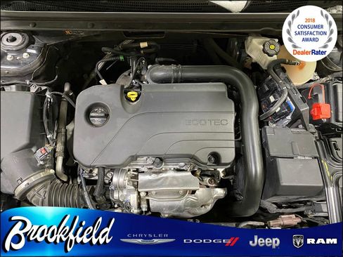 Used 2023 Chevrolet Malibu LT image 32