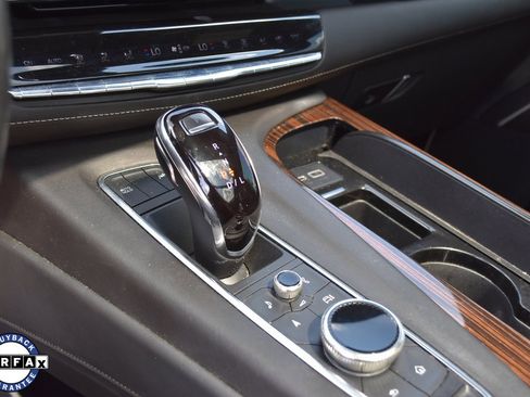 Used 2021 Cadillac Escalade ESV Premium Luxury w/ LPO, Illumination Package image 27