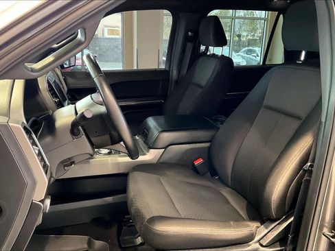 Used 2021 Ford Expedition XLT image 8