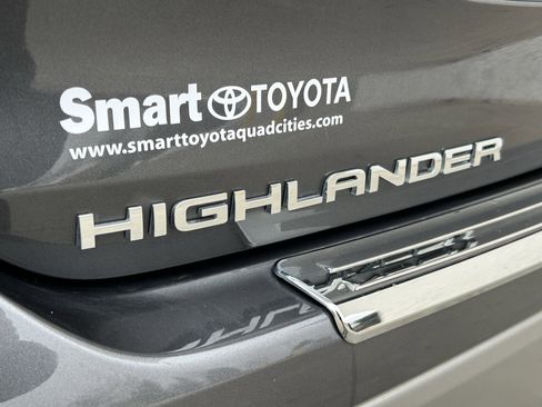 Used 2023 Toyota Highlander Platinum image 7