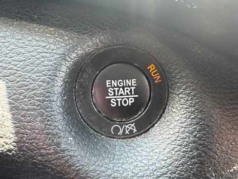 Used 2022 Jeep Cherokee Latitude Lux FWD image 17