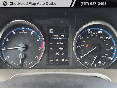 Used 2016 Toyota RAV4 XLE AWD/4WD image 13