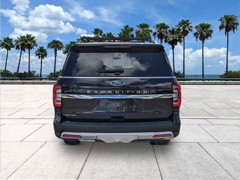 Used 2024 Ford Expedition Limited image 8