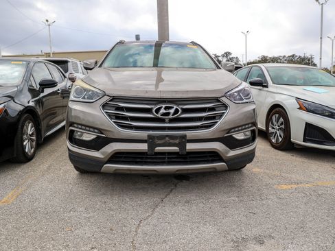 Used 2017 Hyundai Santa Fe Sport image 4