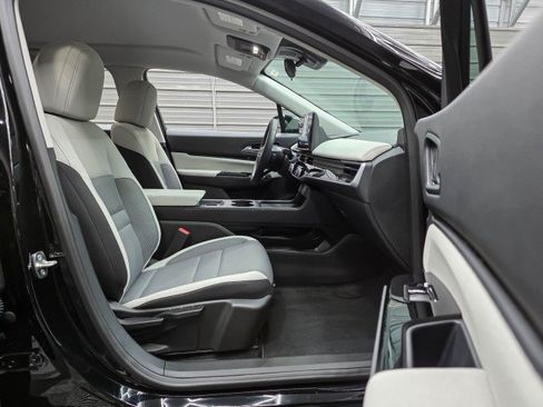 Used 2025 Honda Prologue EX image 15