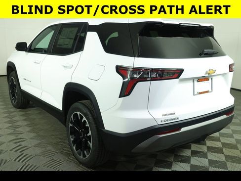 New 2026 Chevrolet Equinox LT w/ Convenience Package II image 7