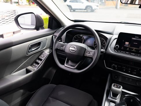 New 2026 Nissan Rogue S image 9